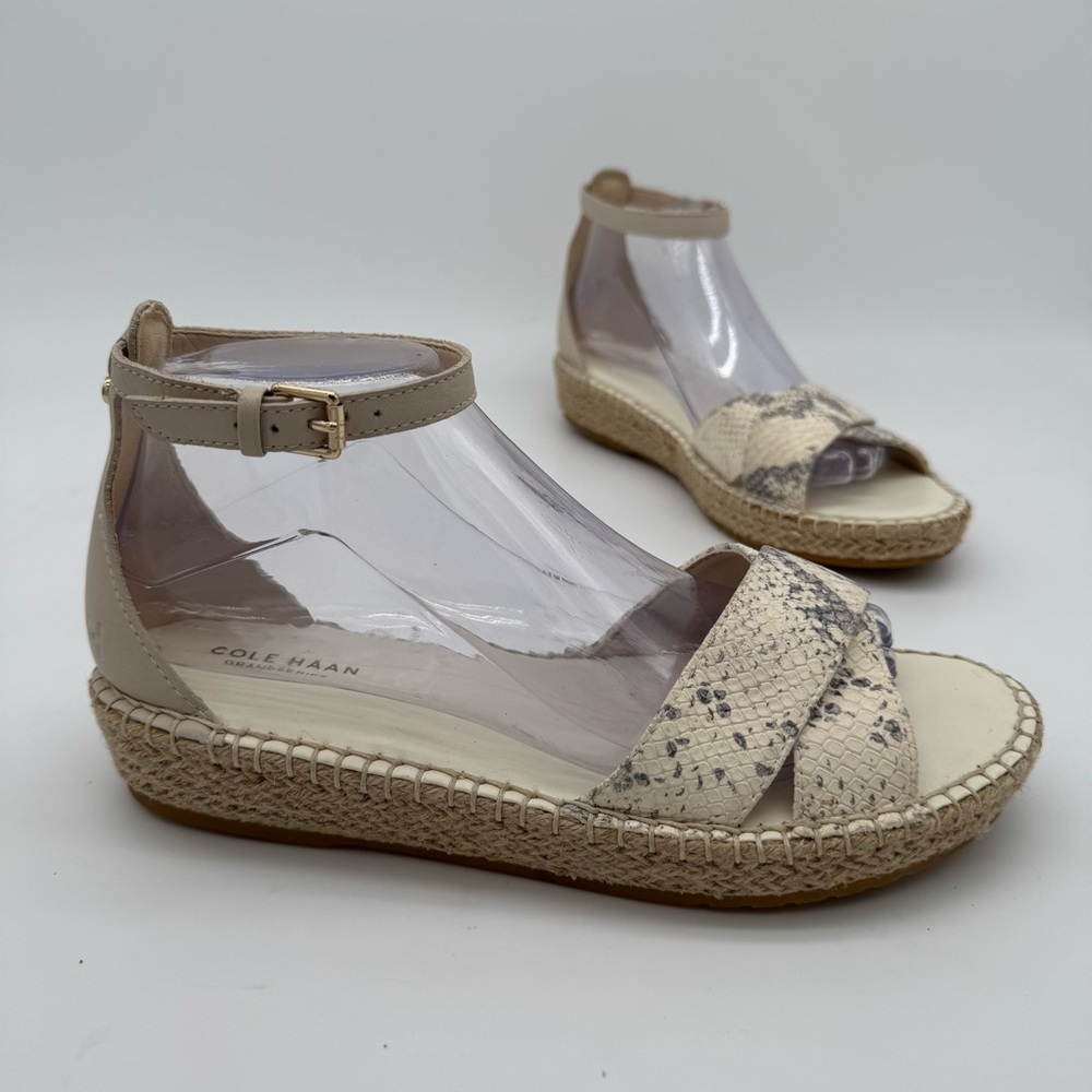 Cole Haan Espadrille White Gray Snake Sandal Size 7.5 B
